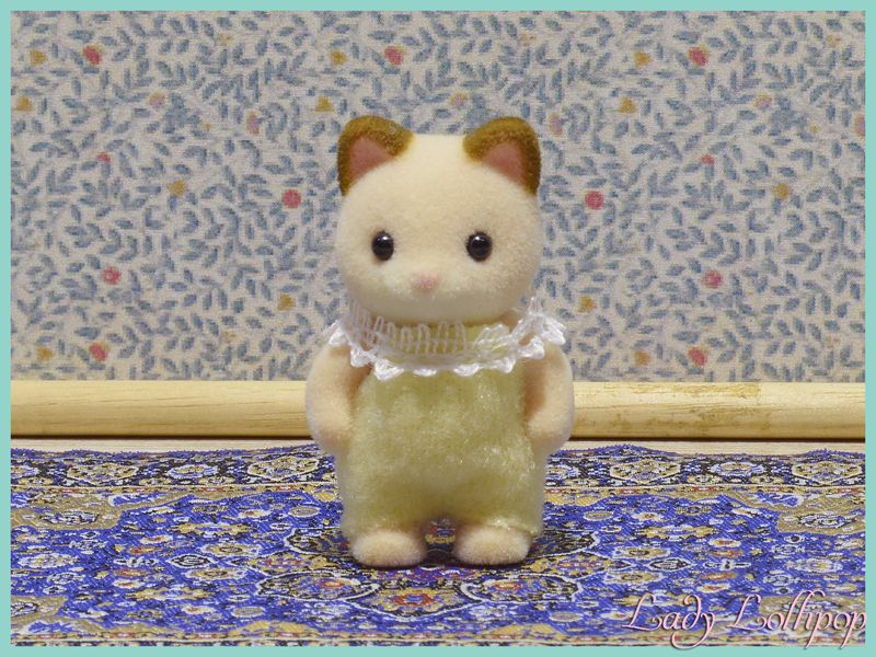 Sylvanian Families Keats Cat Standing baby